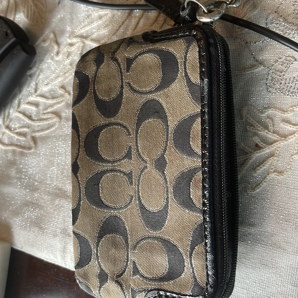 Coach wristlet 5.5” - Picture 8 of 8